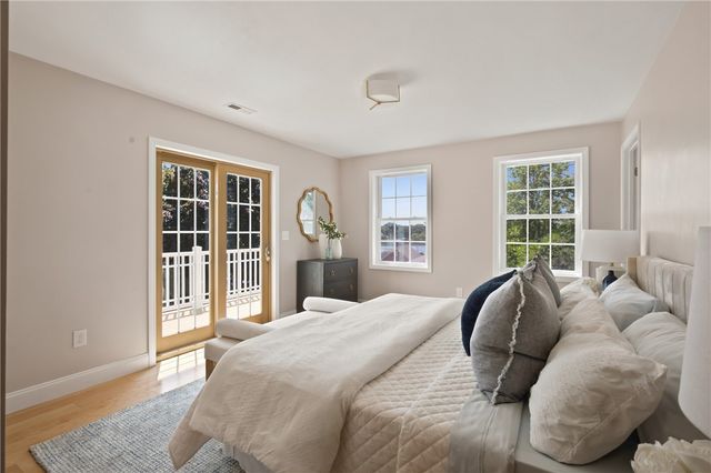 11 Juniper Street, Barrington, RI 02806