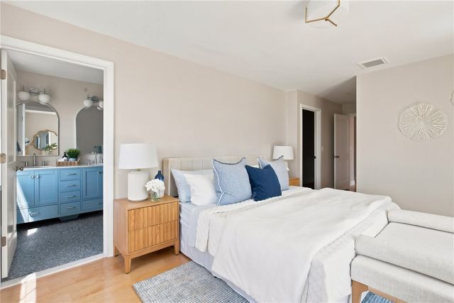 11 Juniper Street, Barrington, RI 02806