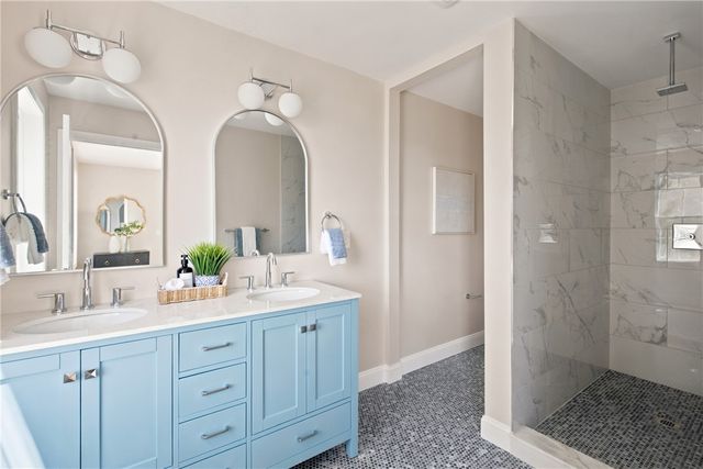 11 Juniper Street, Barrington, RI 02806