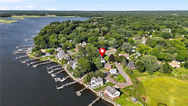 11 Juniper Street, Barrington, RI 02806