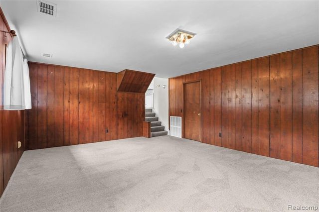 2814 Burgess Hill Drive, Waterford, MI 48329