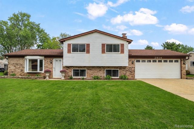 2814 Burgess Hill Drive, Waterford, MI 48329