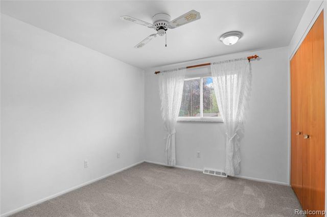 2814 Burgess Hill Drive, Waterford, MI 48329