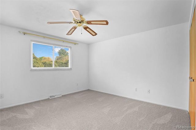 2814 Burgess Hill Drive, Waterford, MI 48329