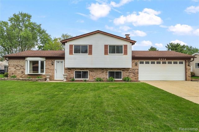 2814 Burgess Hill Drive, Waterford, MI 48329
