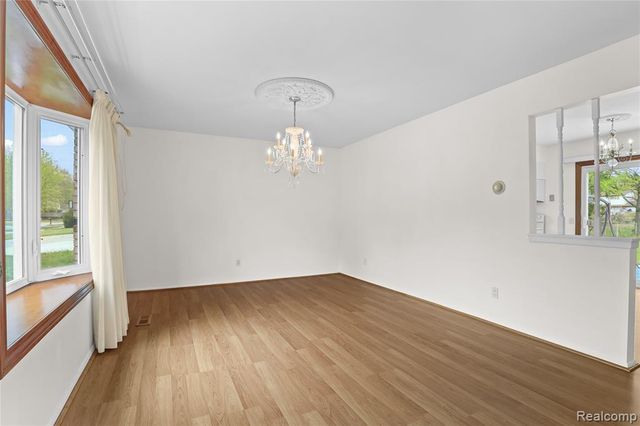 2814 Burgess Hill Drive, Waterford, MI 48329