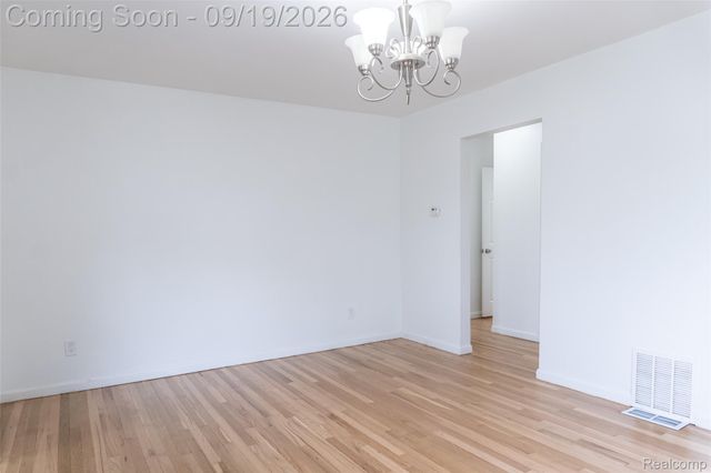 3851 Madison Street, Dearborn, MI 48124