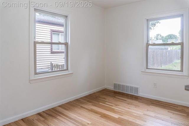 3851 Madison Street, Dearborn, MI 48124