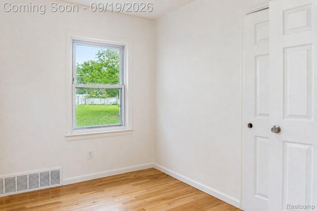 3851 Madison Street, Dearborn, MI 48124