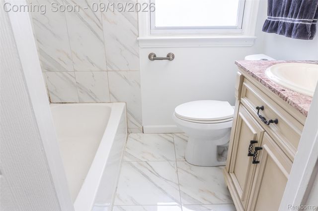 3851 Madison Street, Dearborn, MI 48124