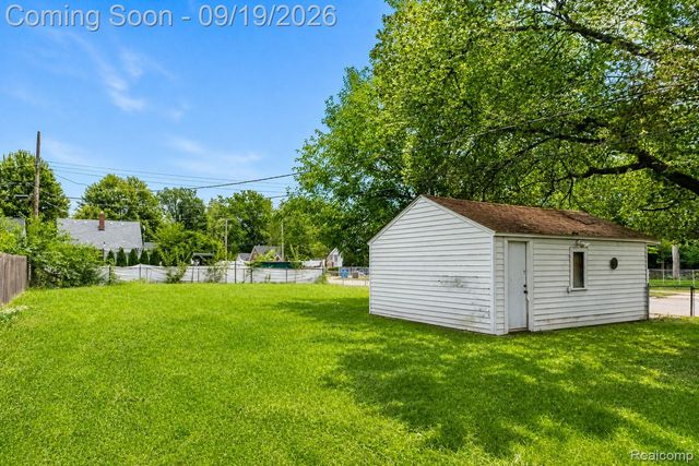 3851 Madison Street, Dearborn, MI 48124