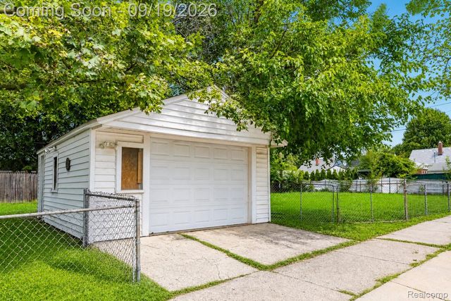 3851 Madison Street, Dearborn, MI 48124