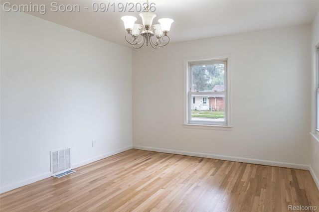 3851 Madison Street, Dearborn, MI 48124
