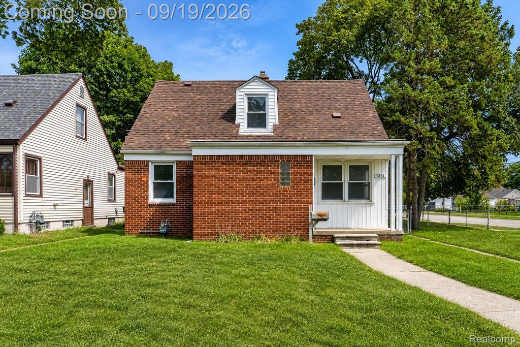 3851 Madison Street, Dearborn, MI 48124