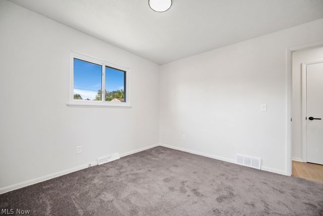 322 Windsor Drive, Elyria, OH 44035