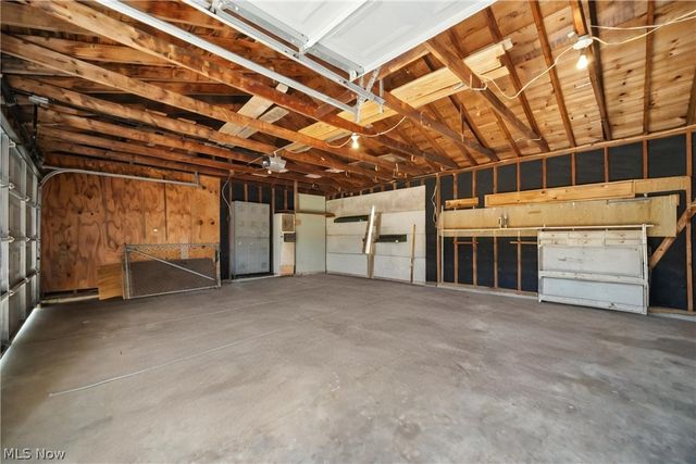 322 Windsor Drive, Elyria, OH 44035