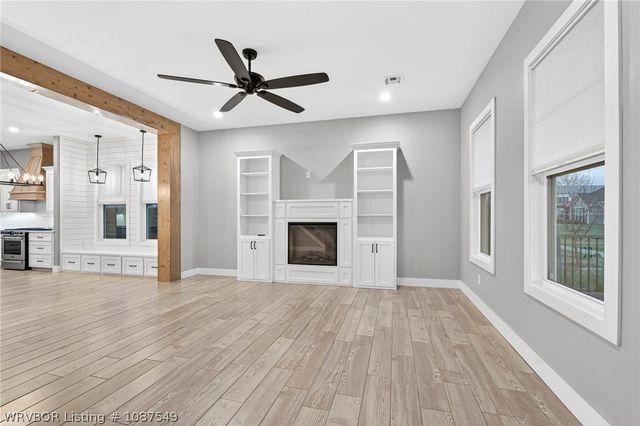 1914 Ebbing Loop, Barling, AR 72923