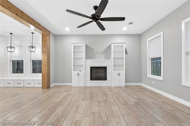 1914 Ebbing Loop, Barling, AR 72923