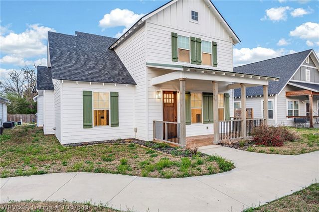 1914 Ebbing Loop, Barling, AR 72923