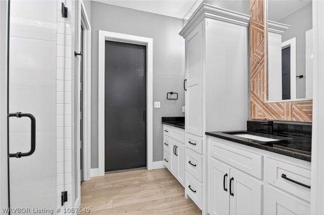 1914 Ebbing Loop, Barling, AR 72923