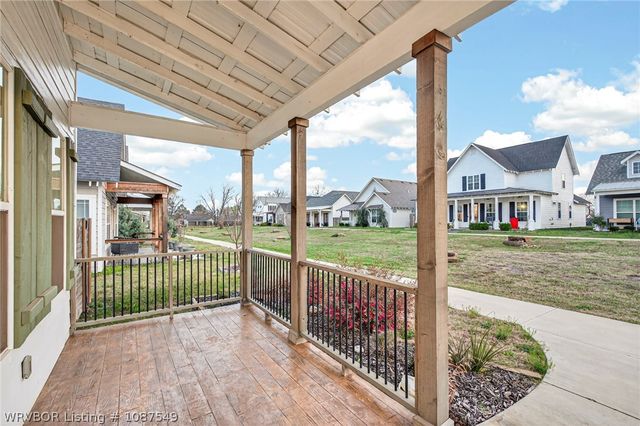 1914 Ebbing Loop, Barling, AR 72923