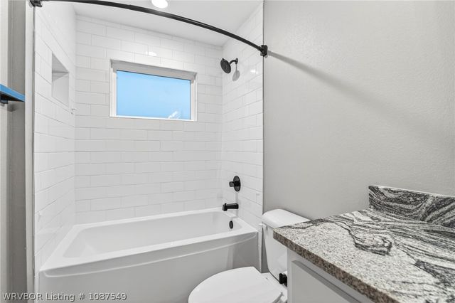 1914 Ebbing Loop, Barling, AR 72923