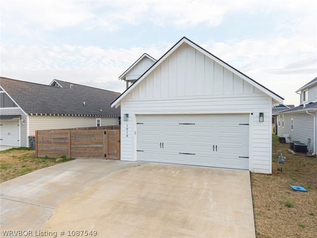 1914 Ebbing Loop, Barling, AR 72923