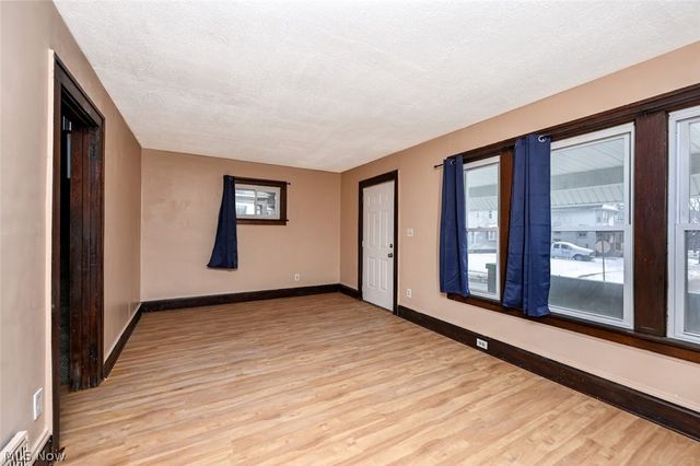 443 W Thornton Street W, Akron, OH 44307