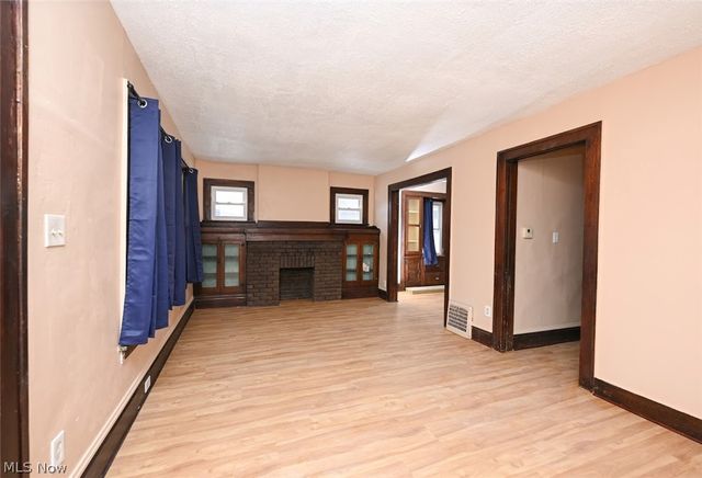 443 W Thornton Street W, Akron, OH 44307