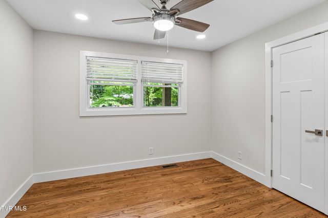 1303 Peterson Place, Johnson City, TN 37601