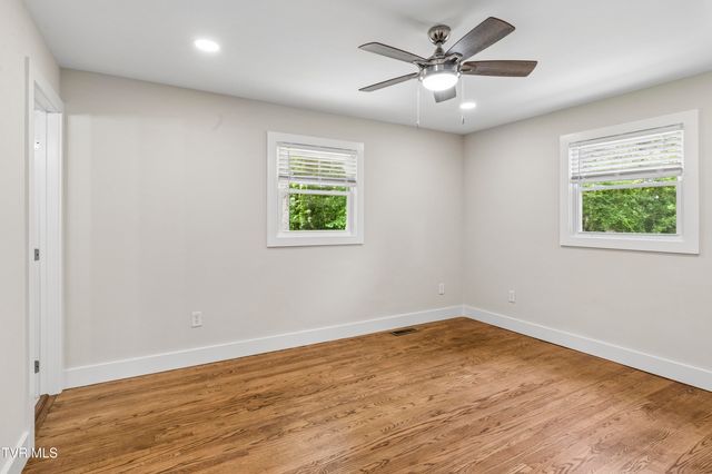 1303 Peterson Place, Johnson City, TN 37601