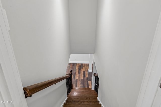 1303 Peterson Place, Johnson City, TN 37601