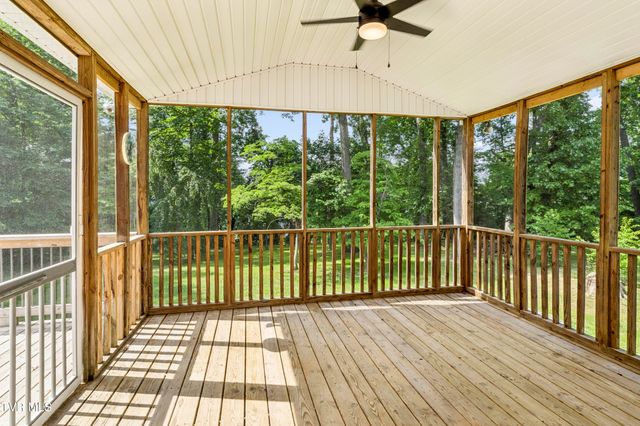 1303 Peterson Place, Johnson City, TN 37601