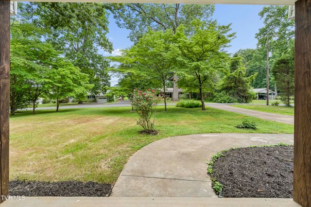 1303 Peterson Place, Johnson City, TN 37601