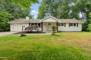 1303 Peterson Place, Johnson City, TN 37601