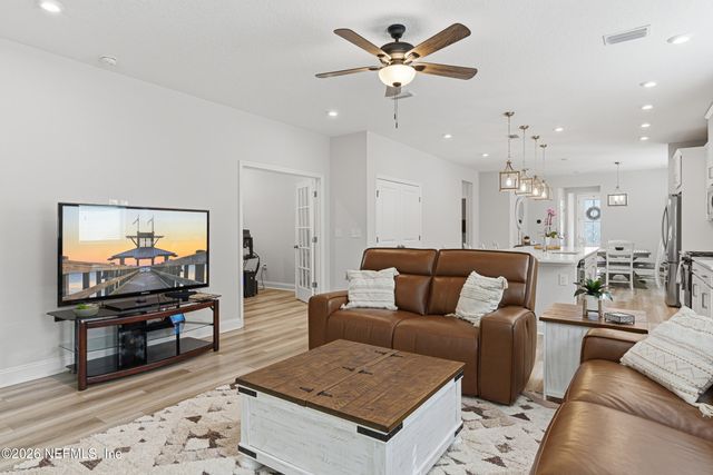 160 SPRUCE HILL Point, St. Johns, FL 32259