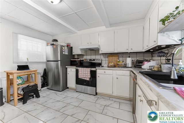 212 North Bromley Avenue, Scranton City, PA 18504