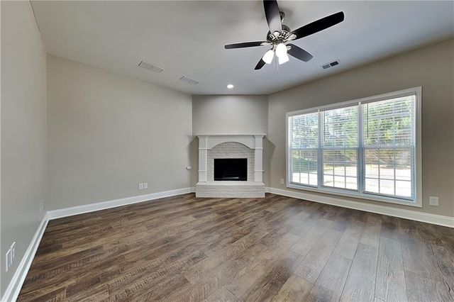 755 Willowwind Drive, Loganville, GA 30052