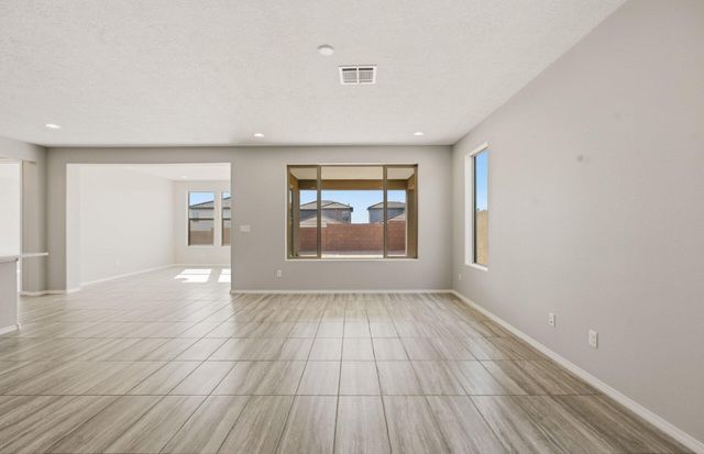 940 Turquesa Loop SE, Rio Rancho, NM 87124