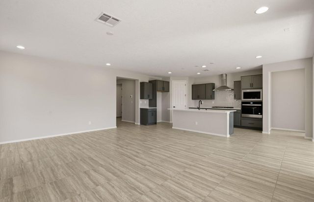 940 Turquesa Loop SE, Rio Rancho, NM 87124
