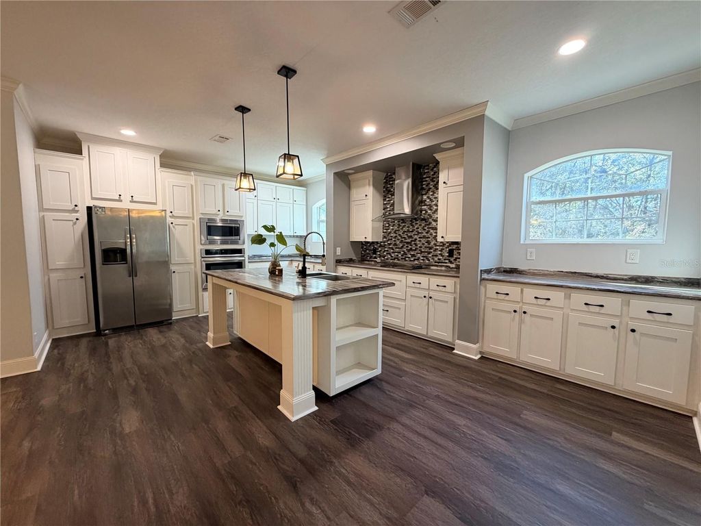 Image 13 of property listing at 4440 SW 63RD BOULEVARD, Gainesville, FL 32608