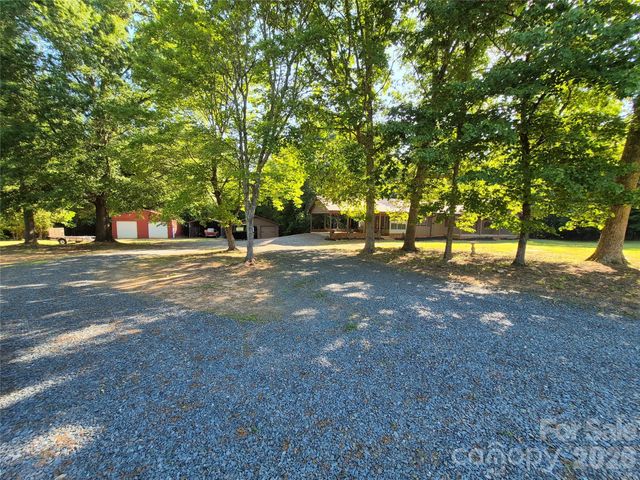 390 Low Water Bridge Road, Troy, NC 27371