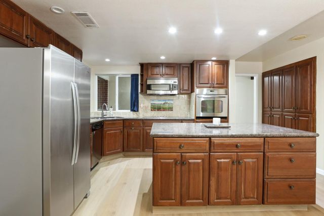 1536 Griffin Pt, Stockton, CA 95207