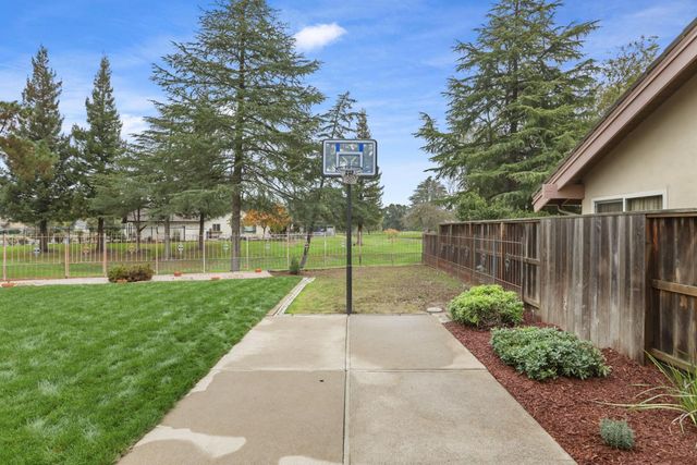 1536 Griffin Pt, Stockton, CA 95207