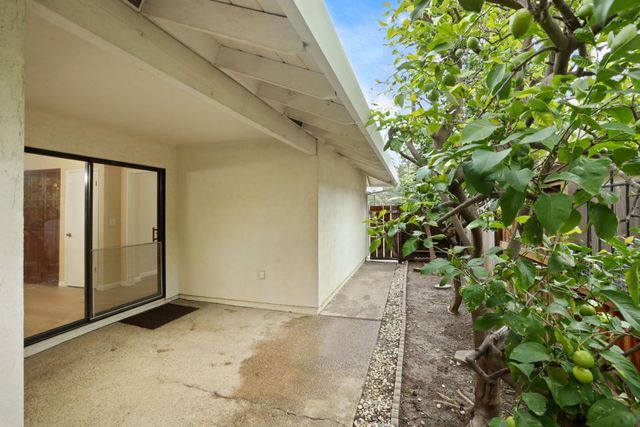 1536 Griffin Pt, Stockton, CA 95207