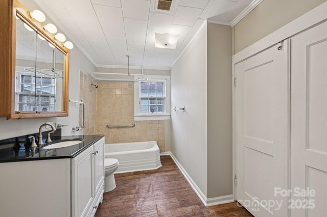 184 Cabarrus Avenue E, Concord, NC 28025