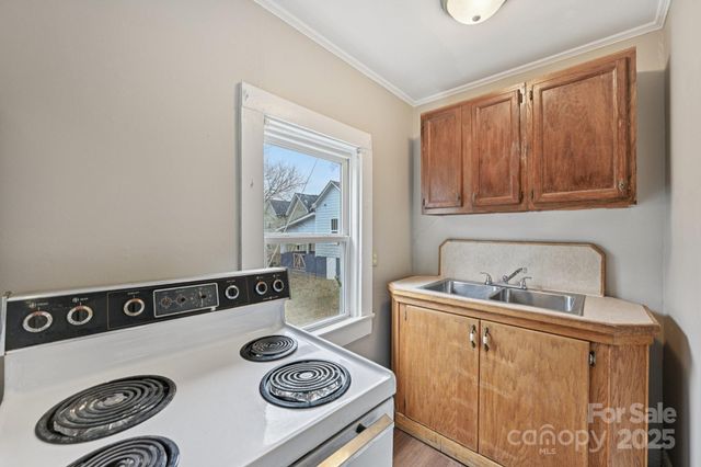 184 Cabarrus Avenue E, Concord, NC 28025