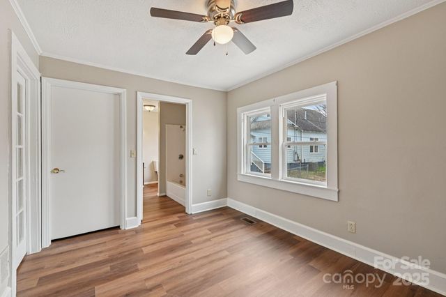 184 Cabarrus Avenue E, Concord, NC 28025