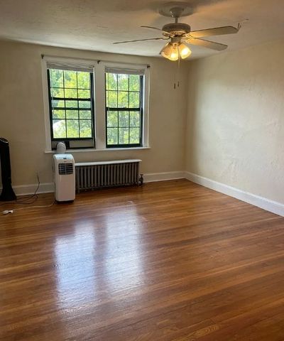 293 Spring St. Ext. 5, Medford, MA 02155