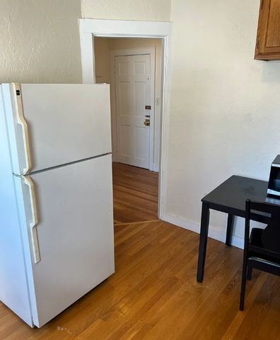 293 Spring St. Ext. 5, Medford, MA 02155